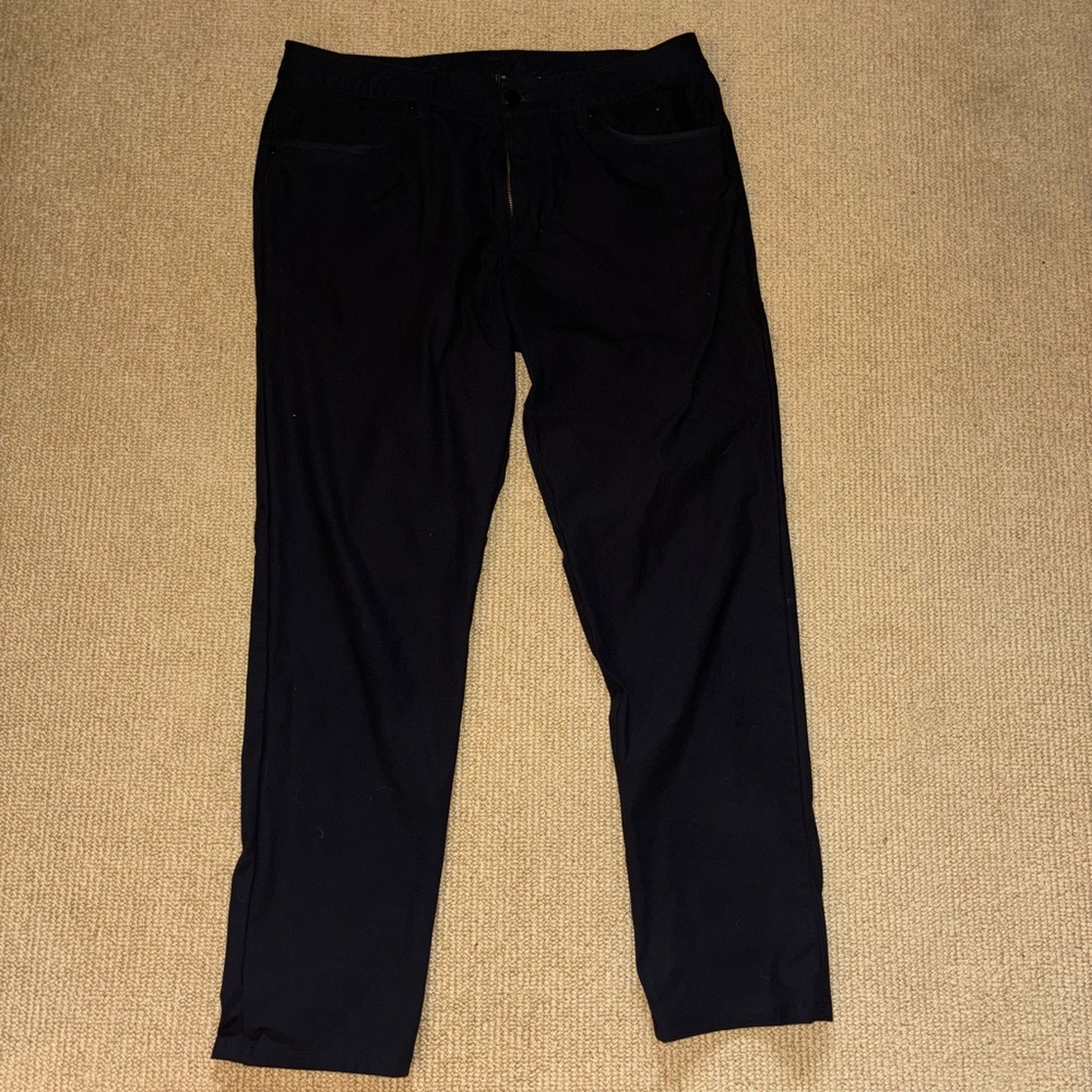 ABC Lulu Lemon Men's Black Pants size 34 - small defect near crotch (pictured)